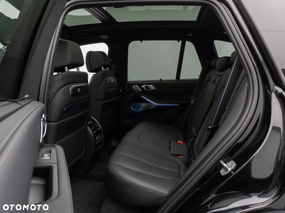 BMW X5 M M60i mHEV sport - 32