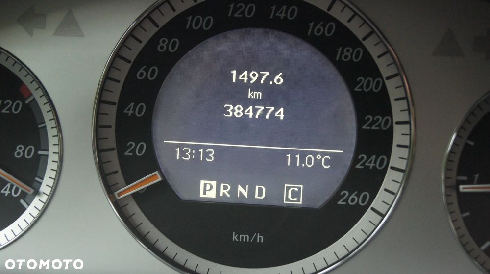 Mercedes-Benz Klasa C 220 T CDI DPF Automatik Avantgarde - 36