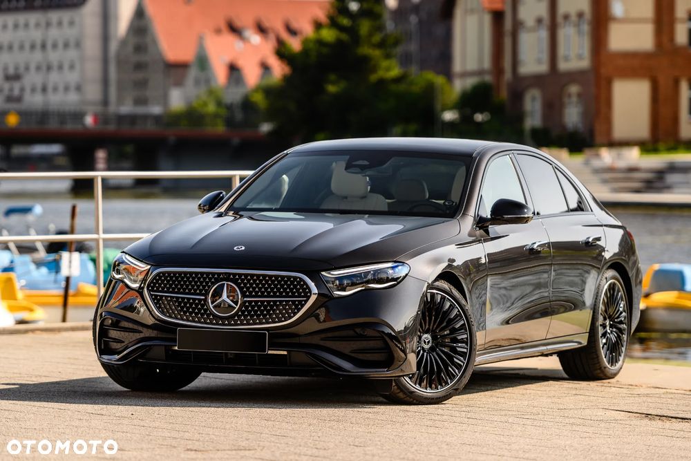 Mercedes-Benz Klasa E 200 mHEV 4-Matic AMG 9G-Tronic - 5