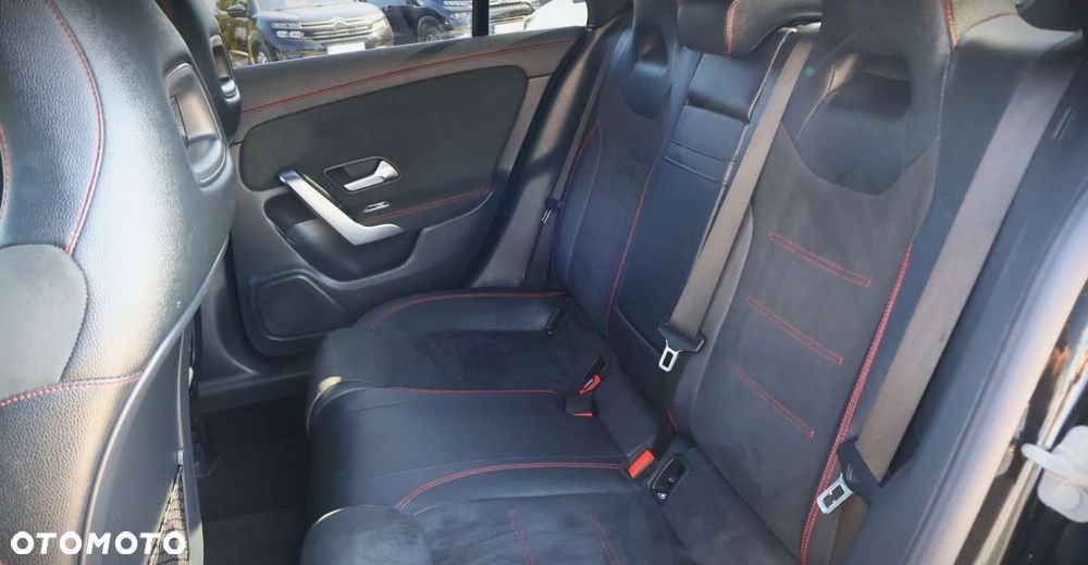 Mercedes-Benz CLA - 14