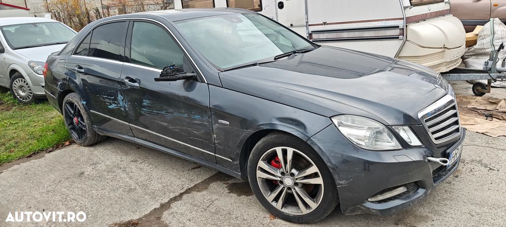 Mercedes-Benz E - 5