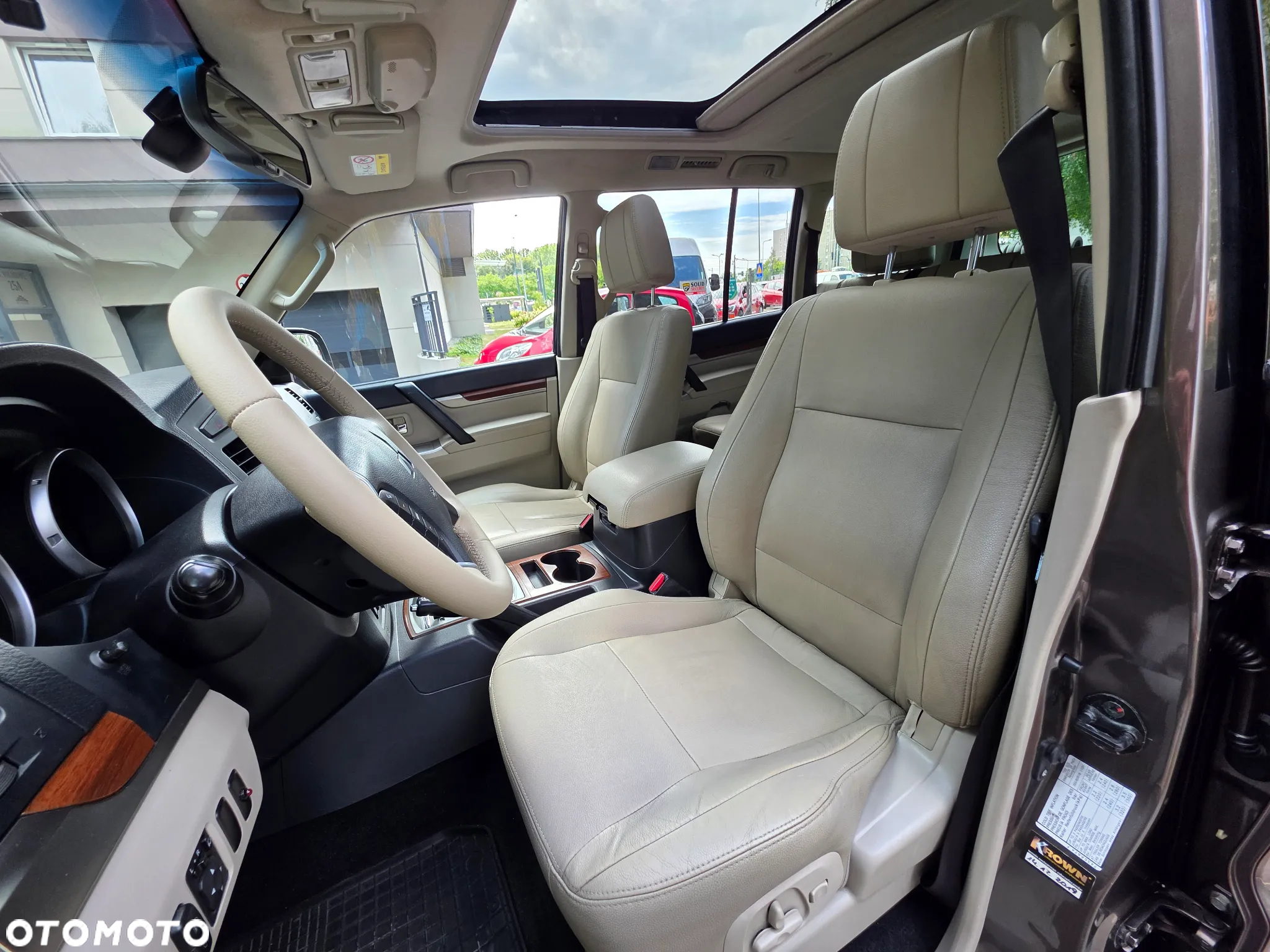 Mitsubishi Pajero 3.2 DID Instyle - 14