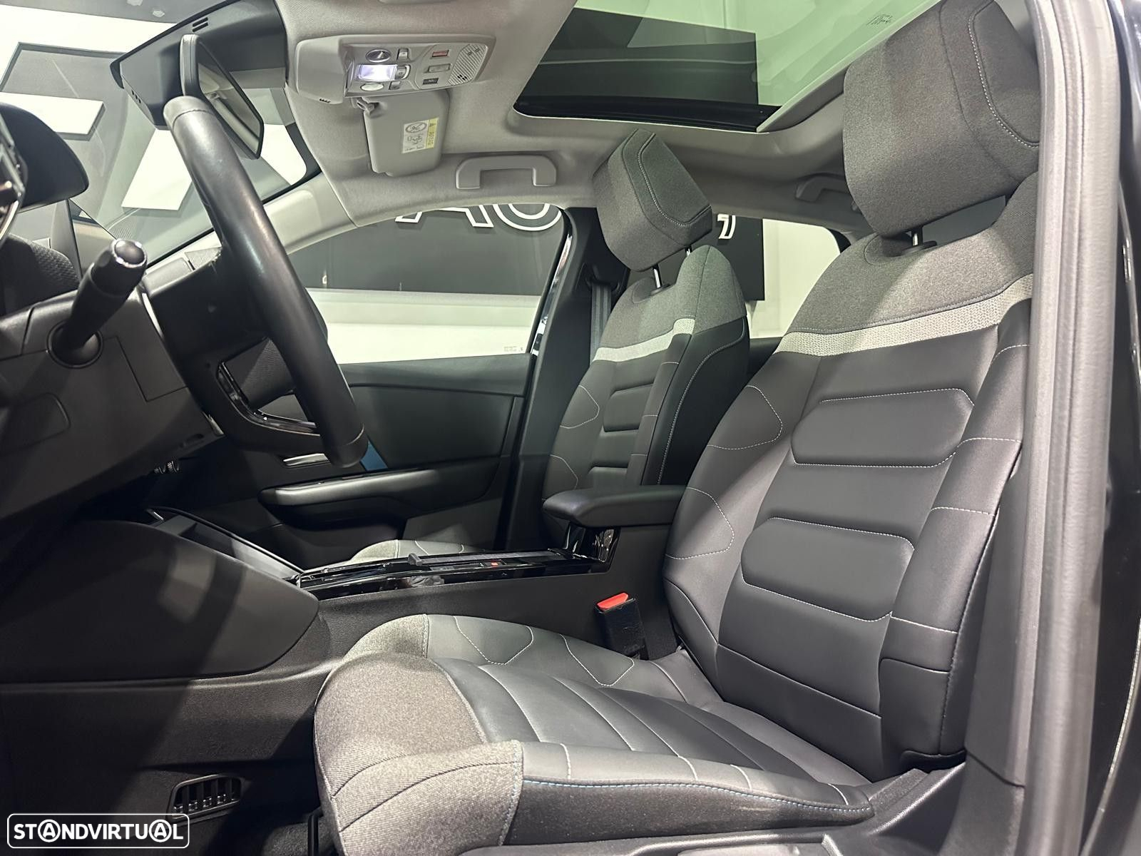 Citroën e-C4 50 kWh Shine - 23