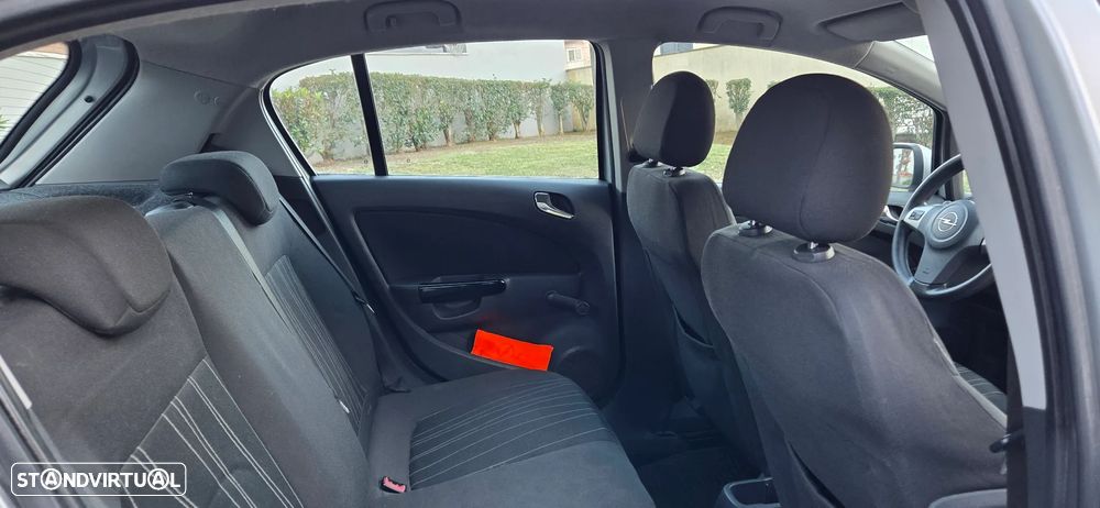 Opel Corsa 1.3 CDTi Enjoy - 18