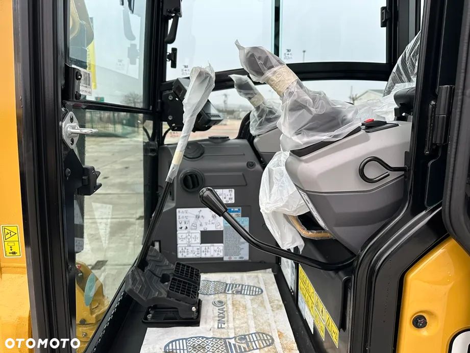 Caterpillar 301.8 GWARANCJA FABRYCZNA 3 LATA - 12