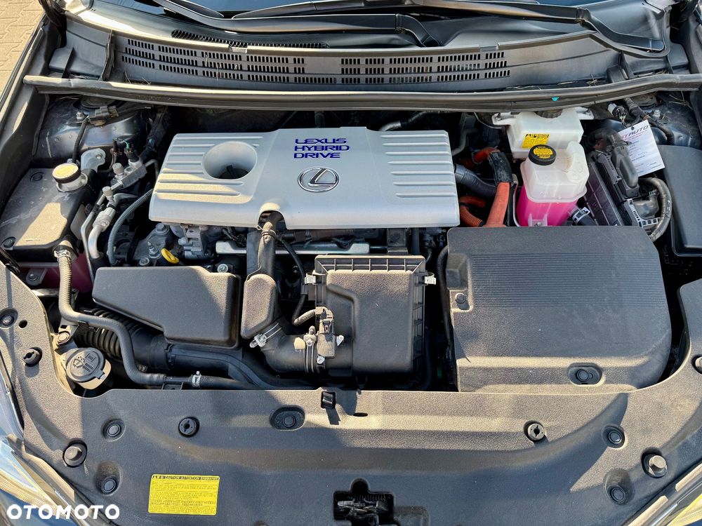 Lexus CT - 11