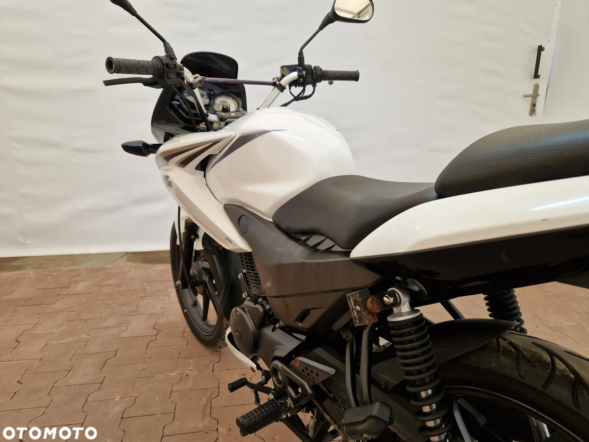 Honda CBF - 25