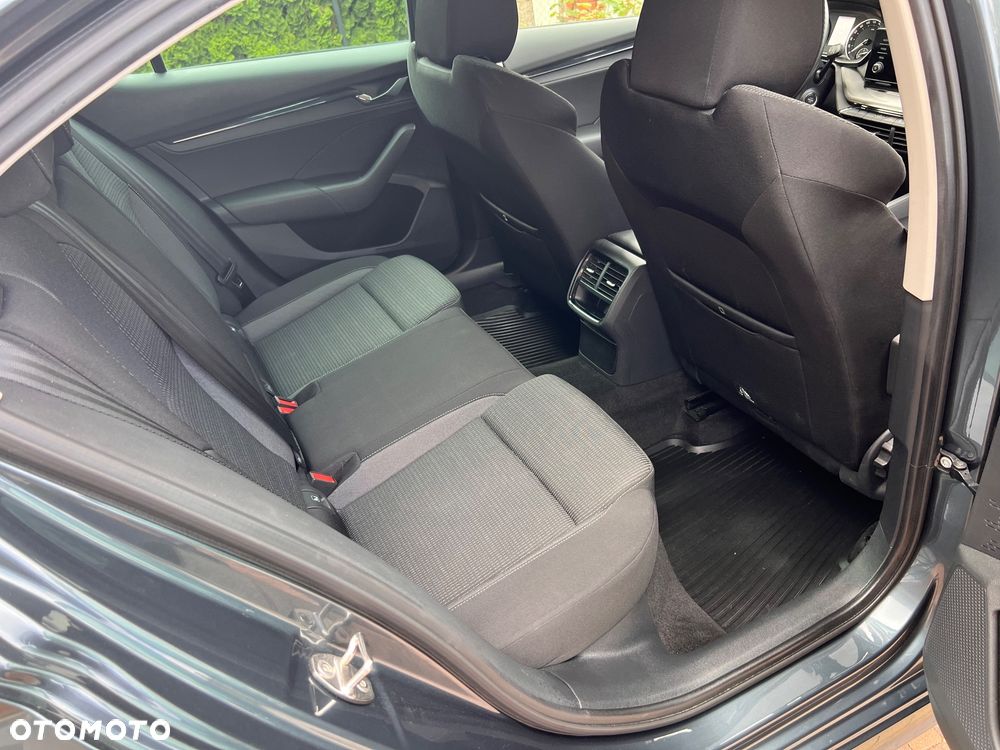 Skoda Octavia 2.0 TDI Ambition - 8