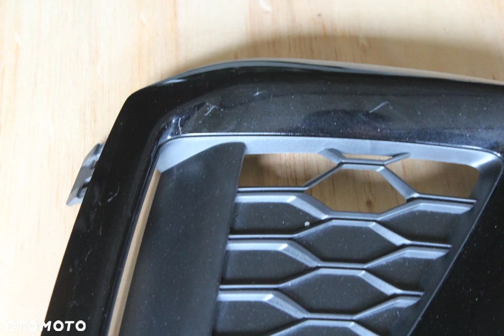 KRATKA ZDERZAKA PRAWA AUDI A4 B9 LIFT S LINE 8W0807682AM 2020 - 3
