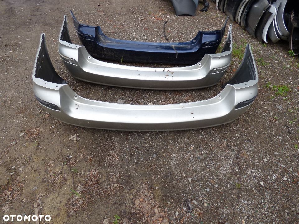 TOYOTA AVENSIS I T25 KOMBI ZDERZAK TYŁ TYLNY - 1