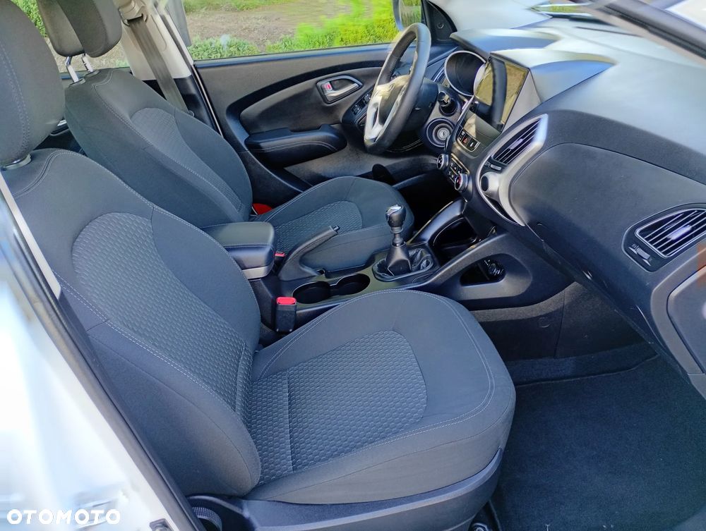 Hyundai ix35 1.6 2WD blue Trend - 26