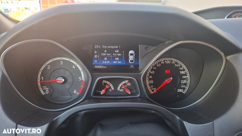 Ford Focus - 7