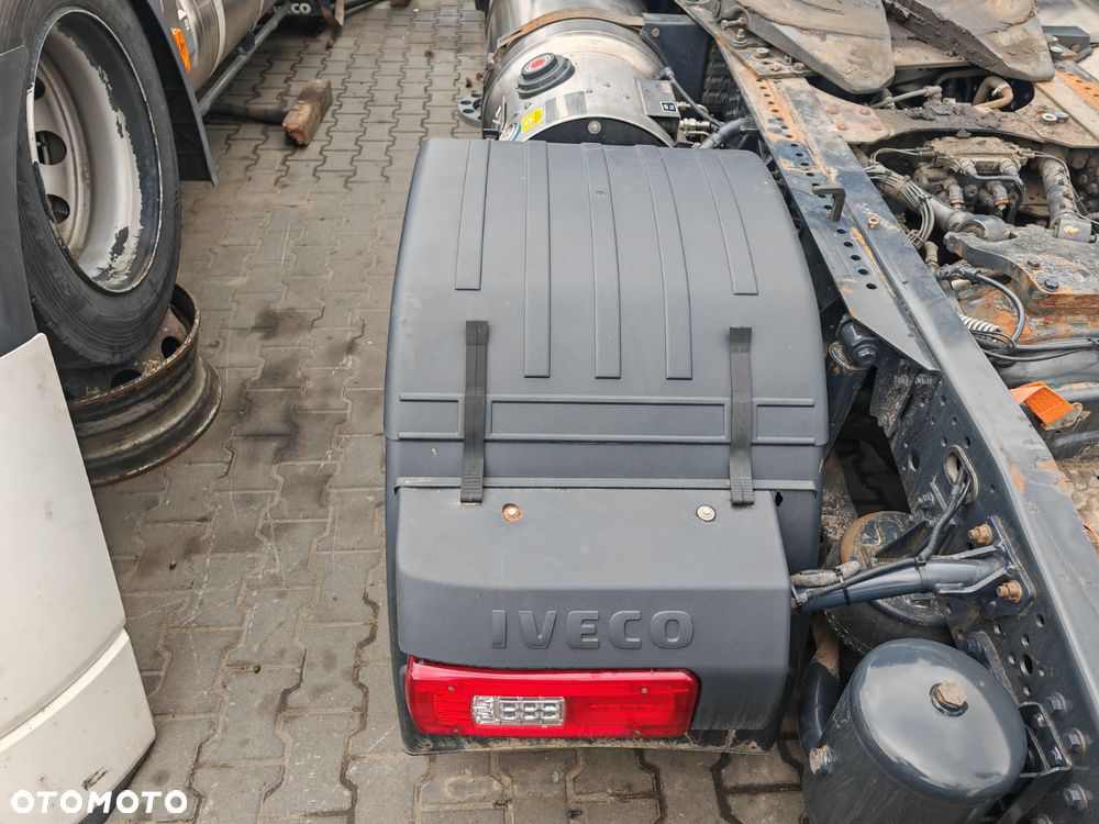 KOMPLET BŁOTNIKÓW LEWY TYŁ LAMPA LED IVECO S-WAY HI-WAY - 3