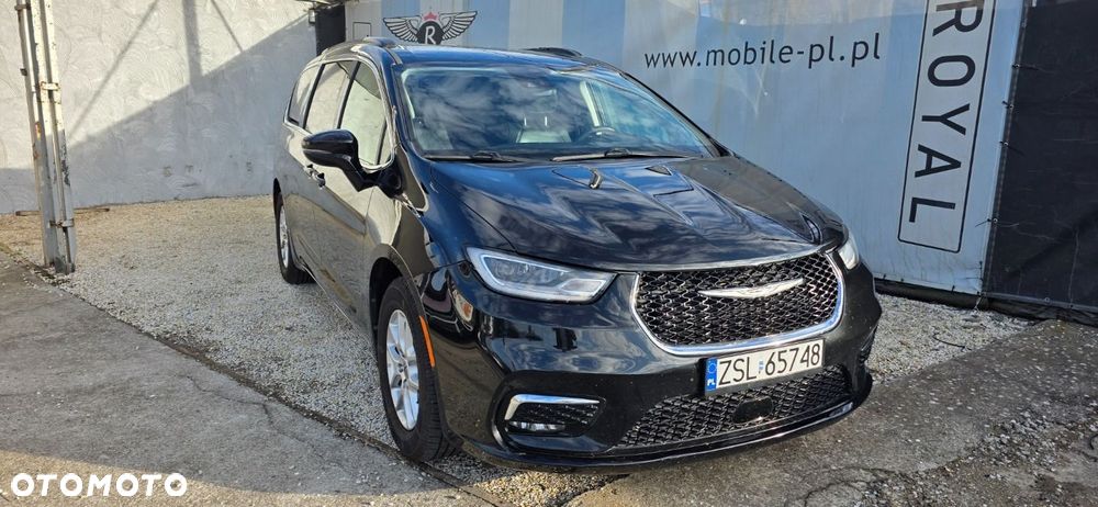 Chrysler Pacifica - 12