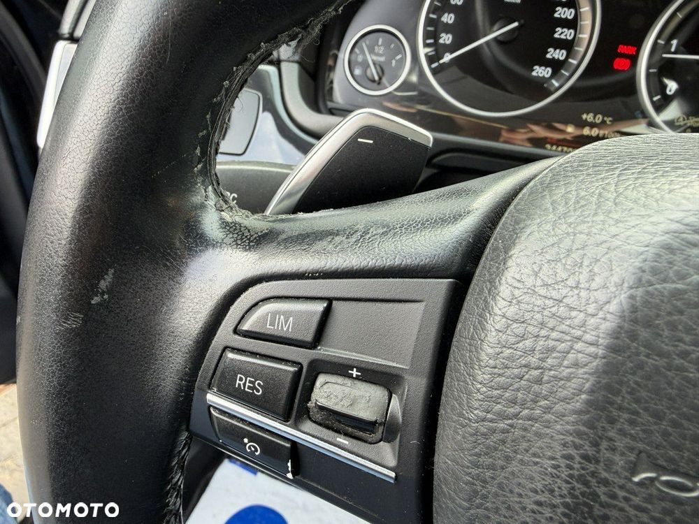 BMW Seria 5 525d Sport-Aut - 22