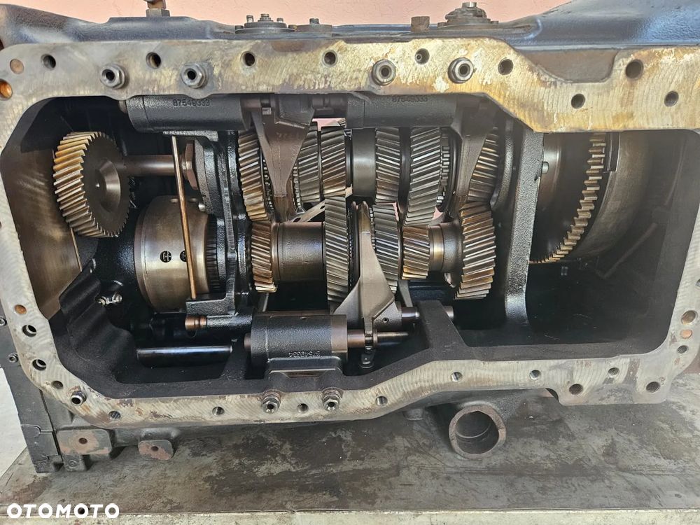 Skrzynia biegów 47639631 Case 270 Optum CVX - 7