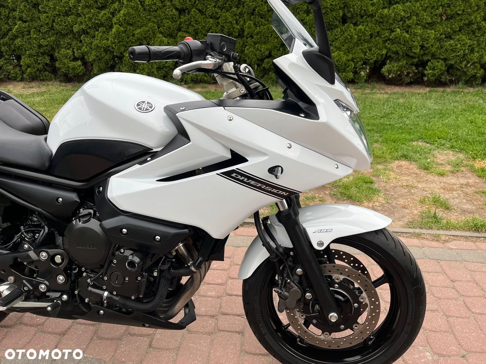 Yamaha XJ - 16
