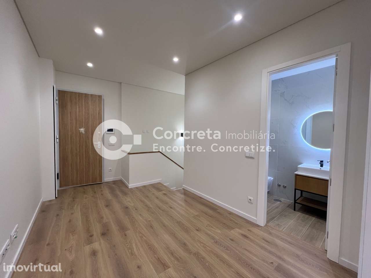 Apartamento T1 Duplex novo no centro histórico de Braga - Grande imagem: 2/24