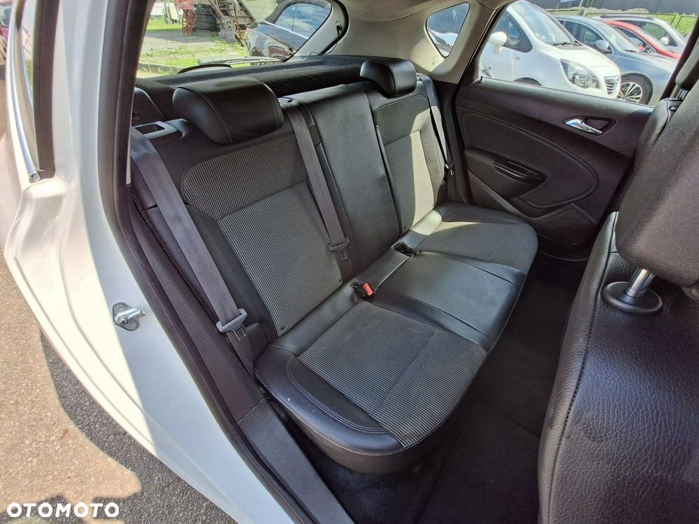 Opel Astra 1.4 T Cosmo EU6 - 26