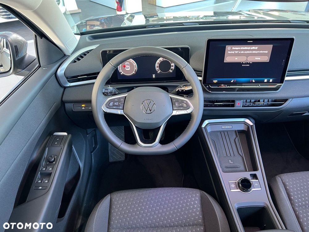 Volkswagen T-Roc - 8