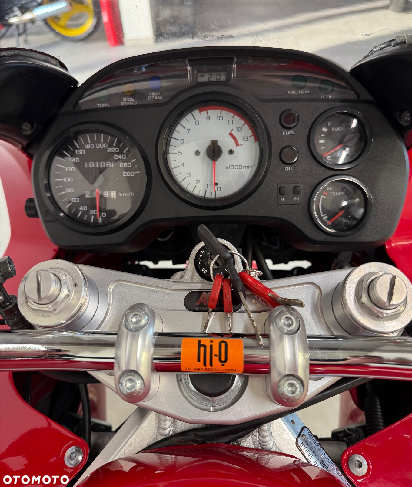 Honda VFR - 8