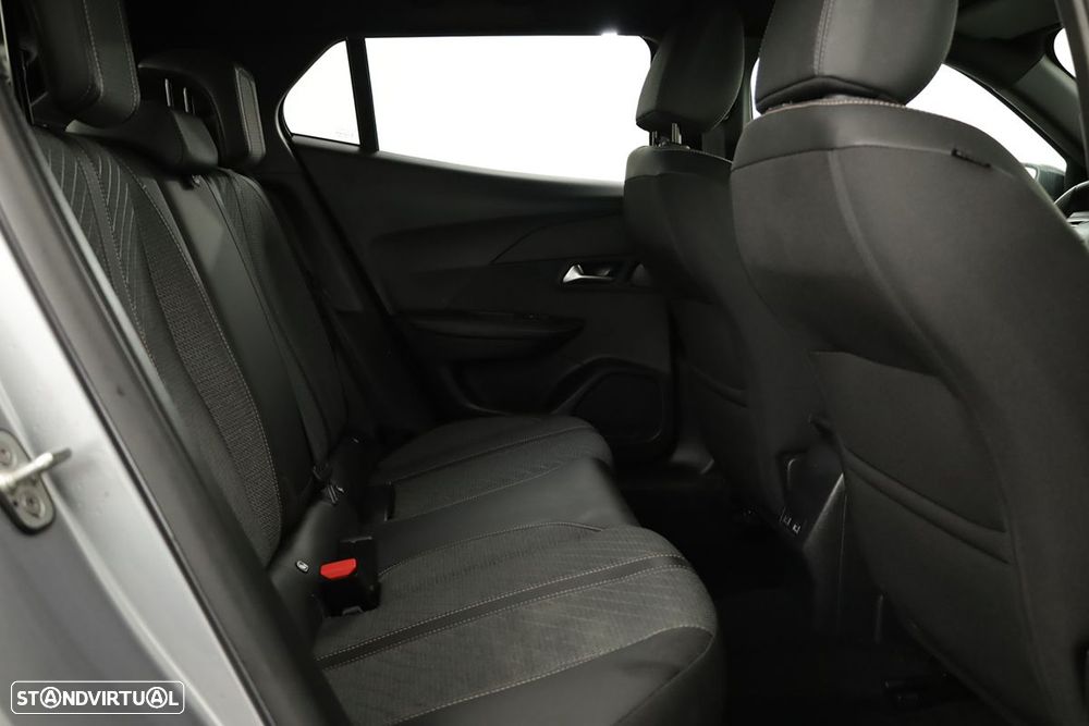 Peugeot 2008 1.2 Allure - 21