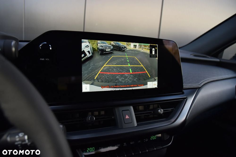 Lexus UX 300h F Sport Design - 14