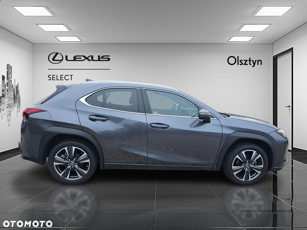 Lexus UX - 8