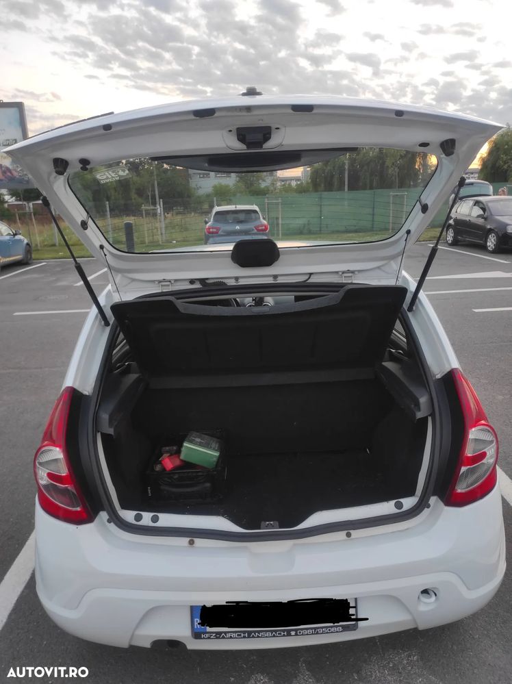 Dacia Sandero 1.2 75CP Acces - 12