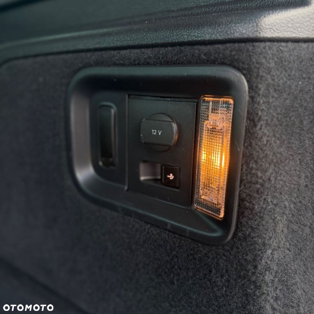 Volkswagen Sharan - 12