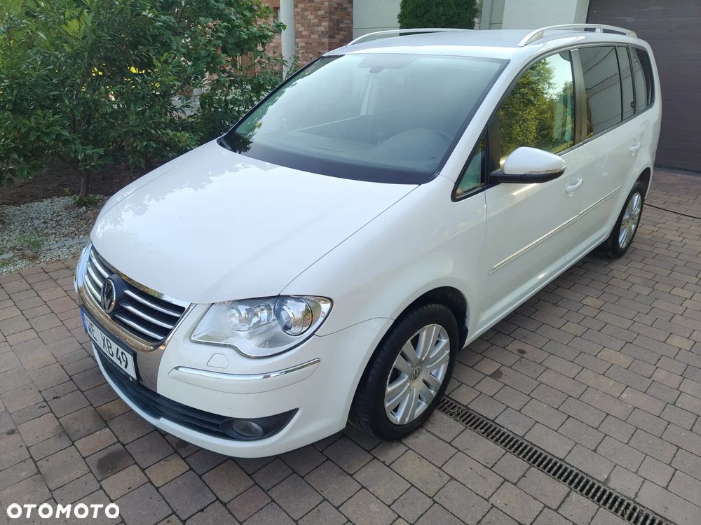 Volkswagen Touran 2.0 TDI DPF Highline DSG - 16