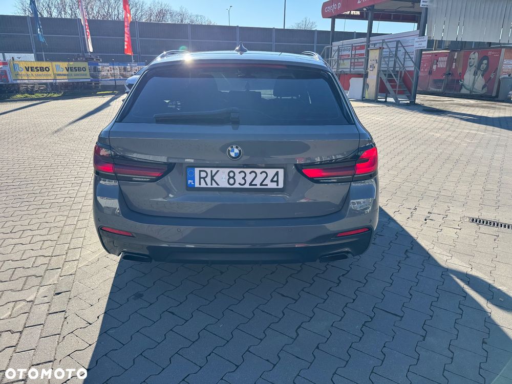BMW Seria 5 520d M Sport - 6