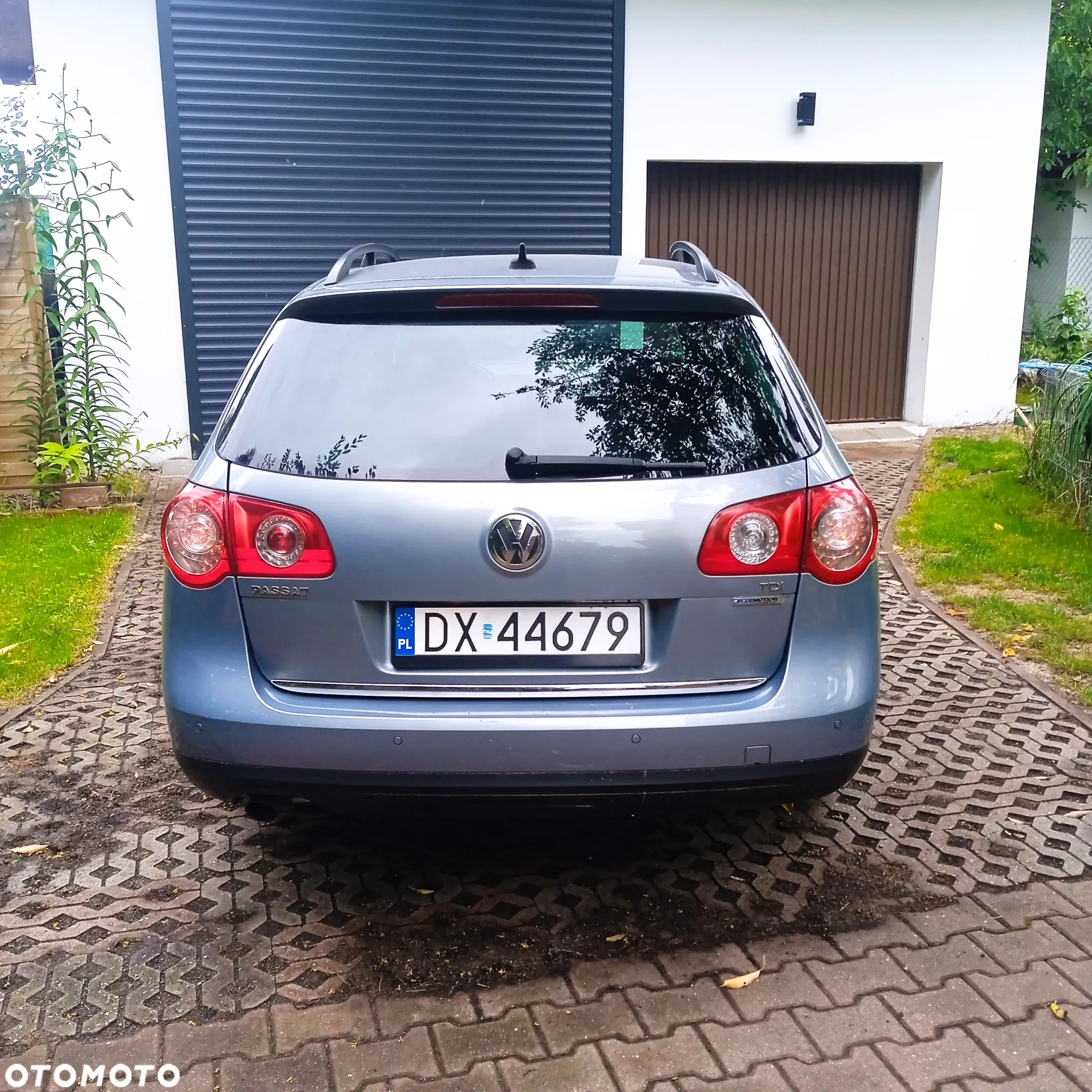 Volkswagen Passat 1.6 TDI DPF BlueMot Comfortline - 3