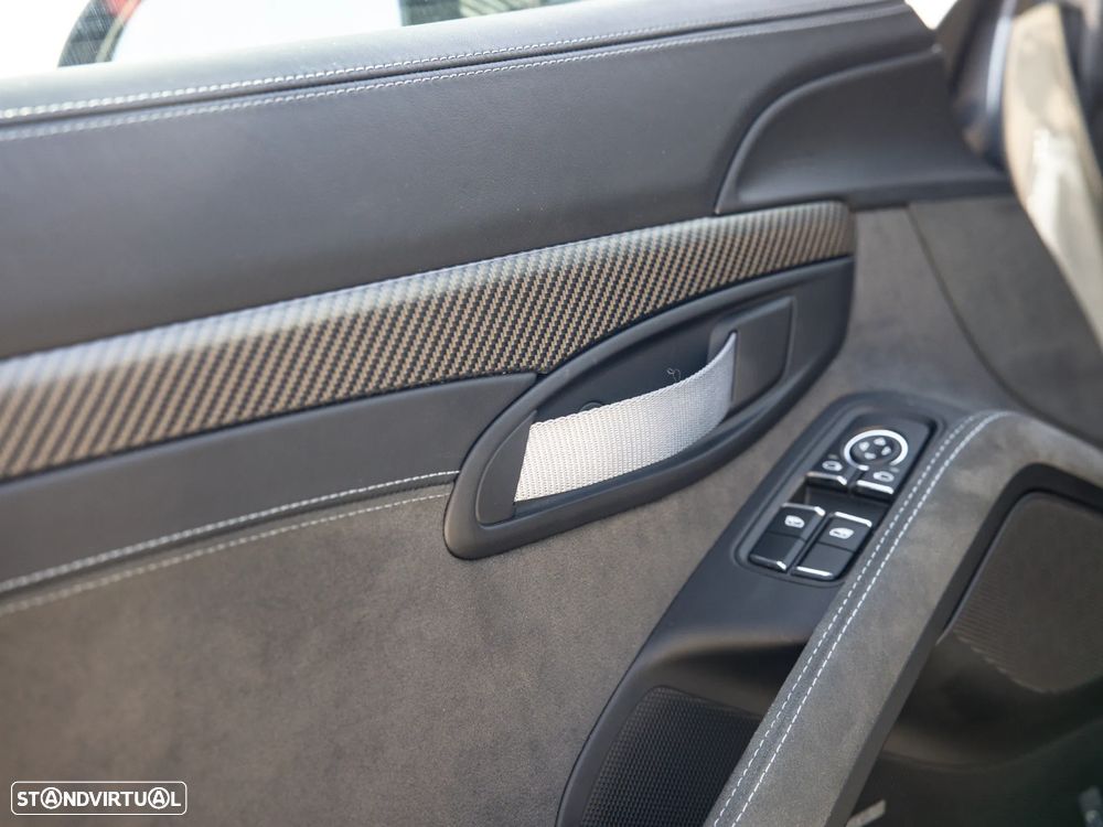 Porsche 718 Spyder - 55