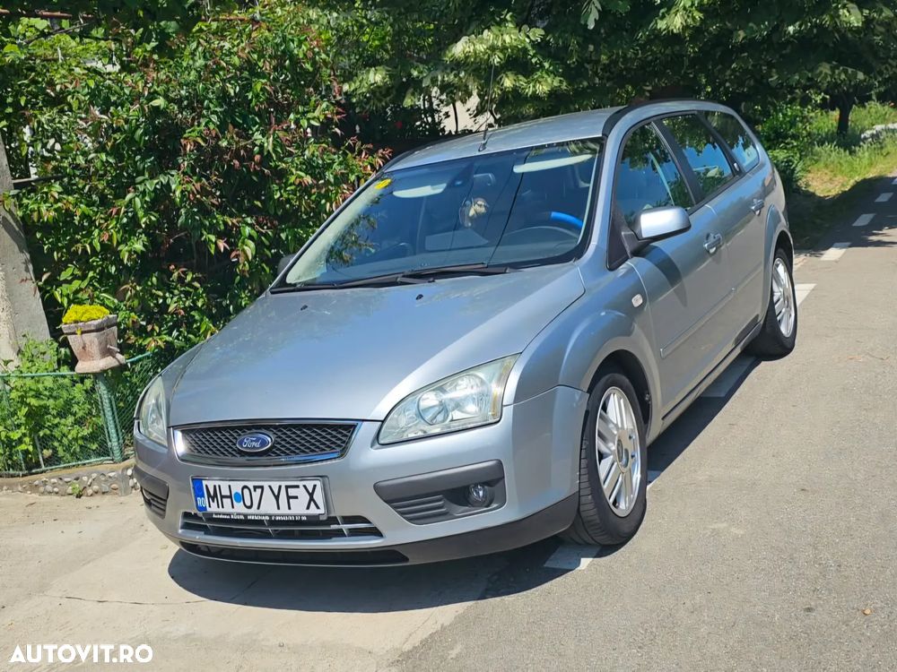 Ford Focus 1.6 Ti-VCT Ghia - 2