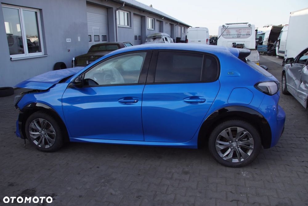 Auto na części - Peugeot e-208 100 kW ZK01 9842858380 ESM 2023R Silnik Falownik Bateria Drzwi Błotnik Klapa Zderzak Lusterko Lampa Klamka Szyba Deska Kokpit Sterownik Moduł Czujnik Licznik Wyświetlacz Panel Kierownica - 3