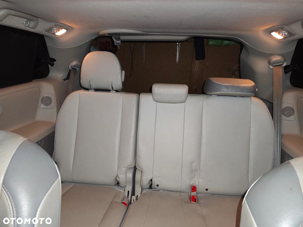 Toyota Sienna 3.5 V6 - 5