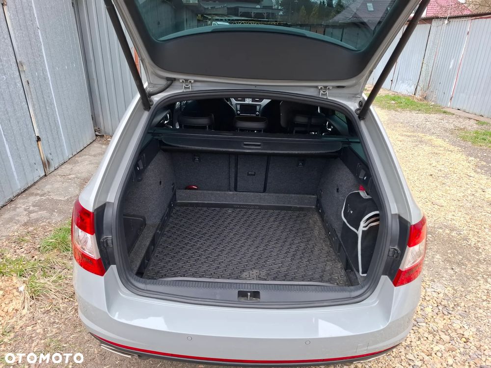 Skoda Octavia 2.0 TSI RS DSG - 6