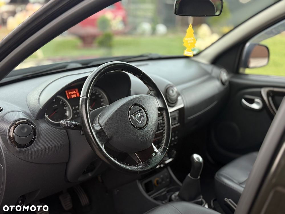 Dacia Duster 1.6 - 16