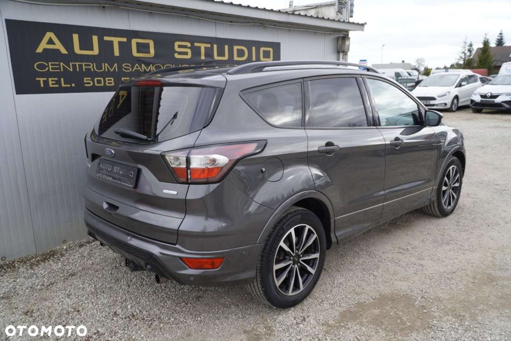 Ford Kuga 1.5 EcoBoost 2x4 ST-Line - 38