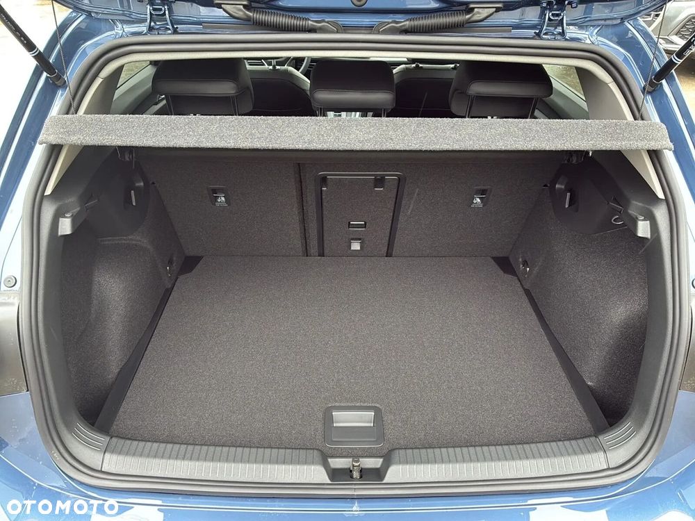 Volkswagen Golf - 29