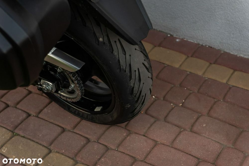 Suzuki GSX - 10