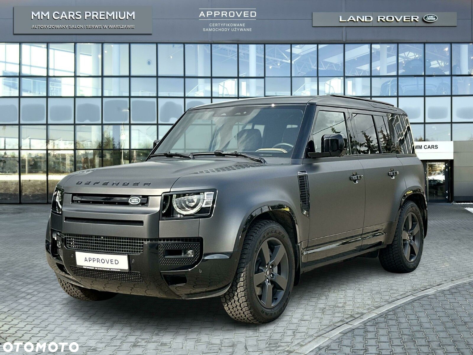 Land Rover Defender - 4