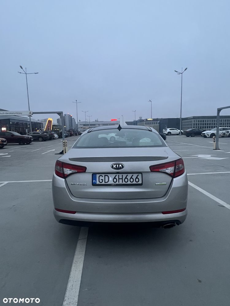 Kia Optima 2.0 Hybrid L - 4