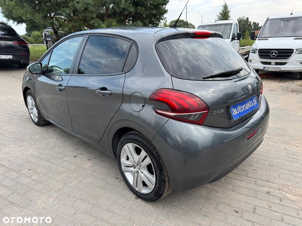 Peugeot 208 - 3