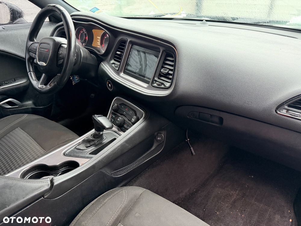 Dodge Challenger - 6