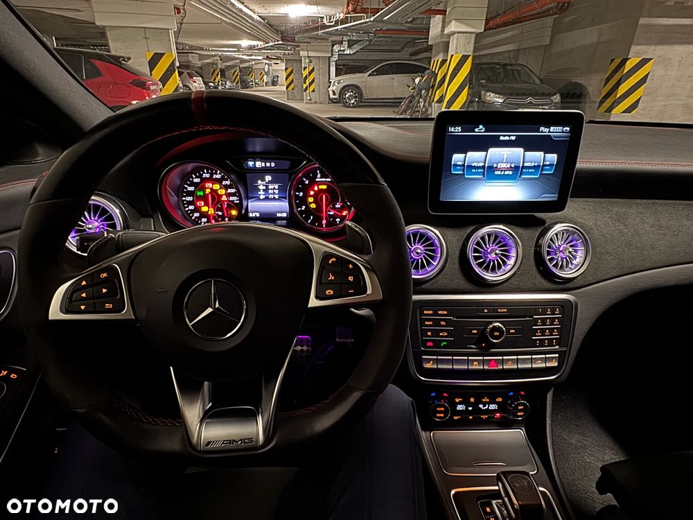 Mercedes-Benz CLA AMG 45 4-Matic - 10