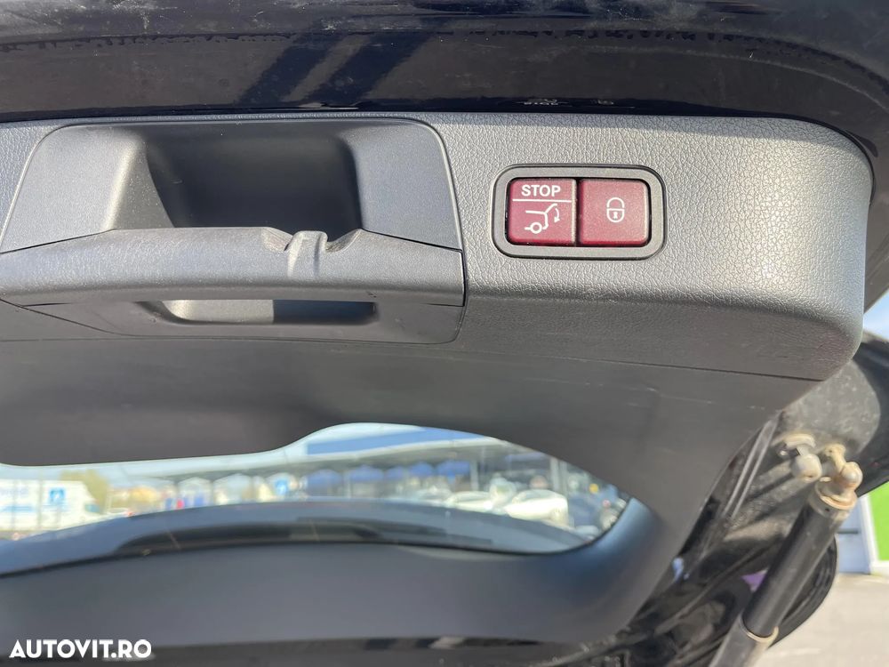 Mercedes-Benz GLB - 24