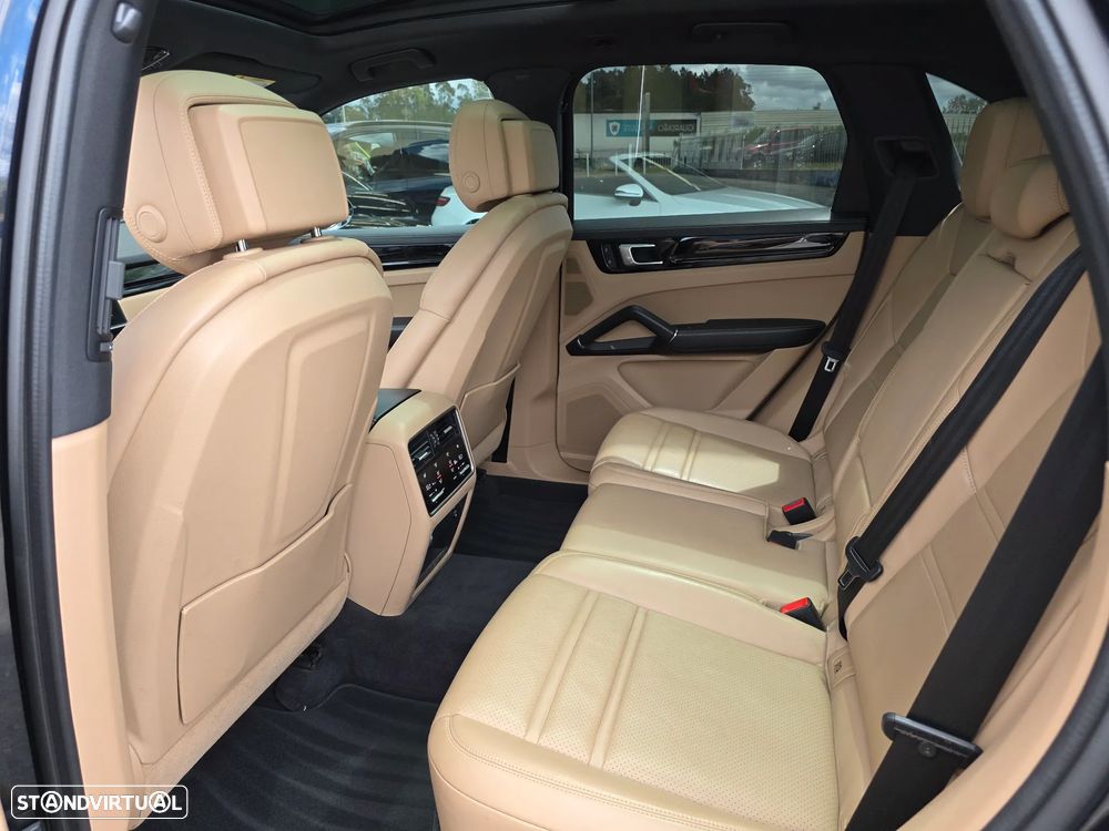 Porsche Cayenne E-Hybrid Tiptronic S - 26