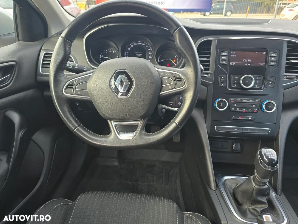 Renault Megane Blue dCi 116 Zen - 8
